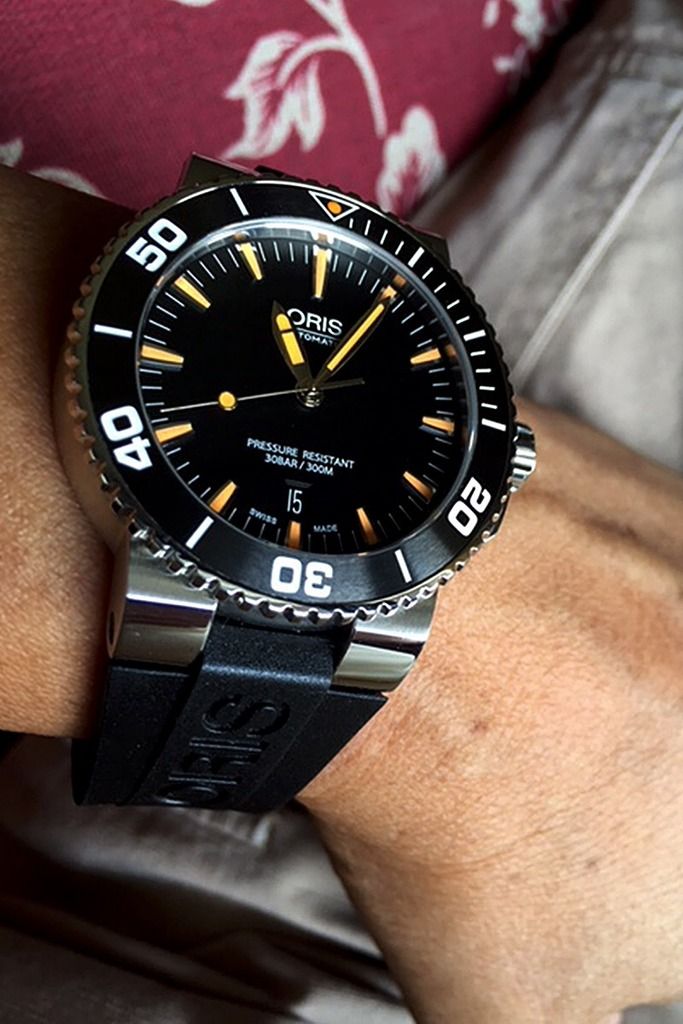 Oris aquis outlet black orange