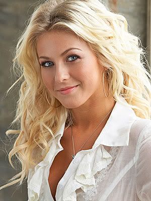 http://i84.photobucket.com/albums/k11/gpkid16/julianne_hough300.jpg