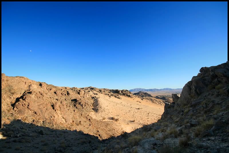 IMAGE: http://i84.photobucket.com/albums/k13/itsmeryanb/29%20Palms%20Mountains/TEST.jpg