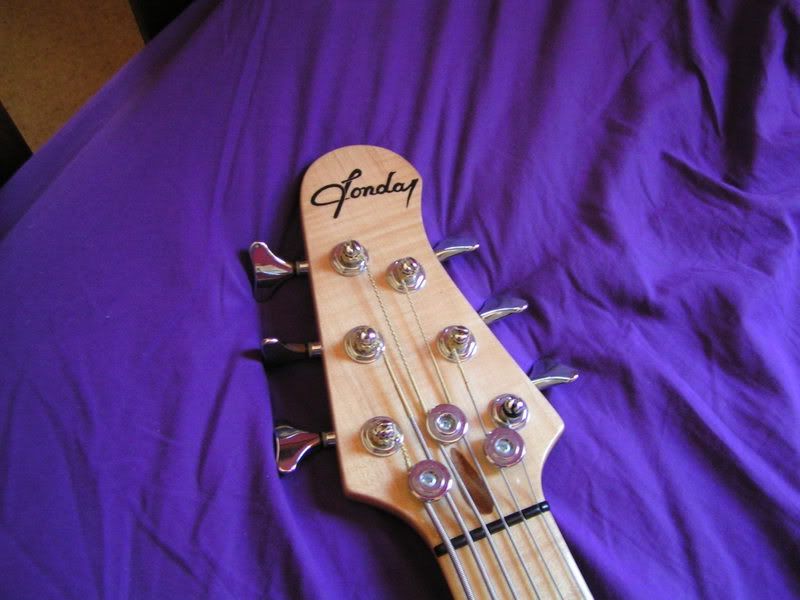 http://i84.photobucket.com/albums/k15/muelzoo/PICT0077.jpg
