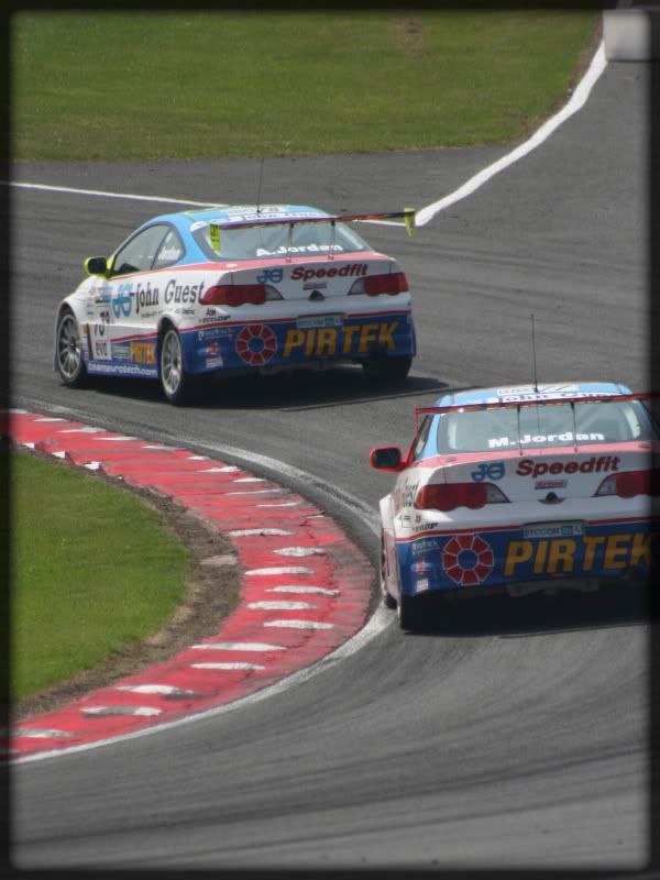 IMAGE: http://i84.photobucket.com/albums/k16/bazzon/BTCC%20oulton%20park/BTCC10.jpg