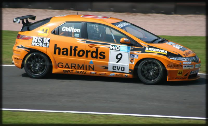 IMAGE: http://i84.photobucket.com/albums/k16/bazzon/BTCC%20oulton%20park/BTCC11.jpg