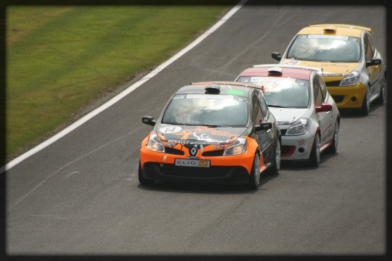 IMAGE: http://i84.photobucket.com/albums/k16/bazzon/BTCC%20oulton%20park/Cliocup1.jpg