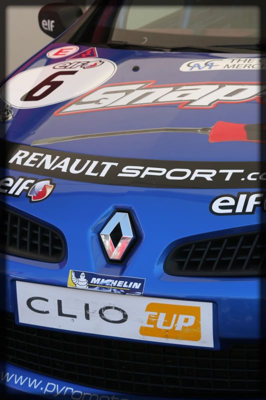 IMAGE: http://i84.photobucket.com/albums/k16/bazzon/BTCC%20oulton%20park/Cliocup4.jpg