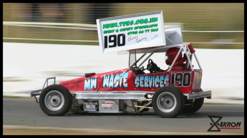 IMAGE: http://i84.photobucket.com/albums/k16/bazzon/Banger%20racing/IMG_8250.jpg