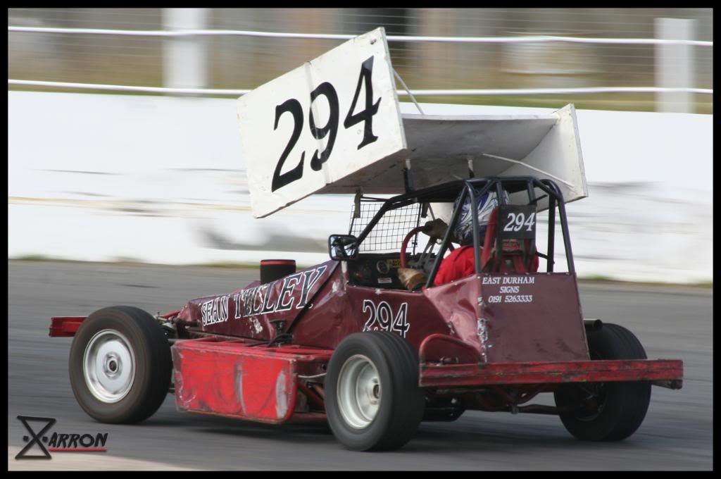 IMAGE: http://i84.photobucket.com/albums/k16/bazzon/Banger%20racing/IMG_8803.jpg