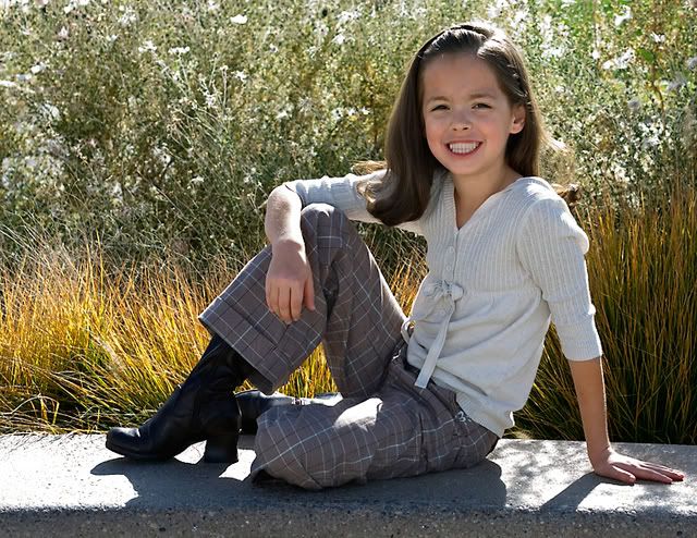 IMAGE: http://i84.photobucket.com/albums/k21/DonJuanMair/2974513147_58be85bd42_o-3.jpg