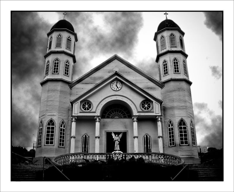 IMAGE: http://i84.photobucket.com/albums/k21/DonJuanMair/3033644798_70d82b34c8_o-1.jpg