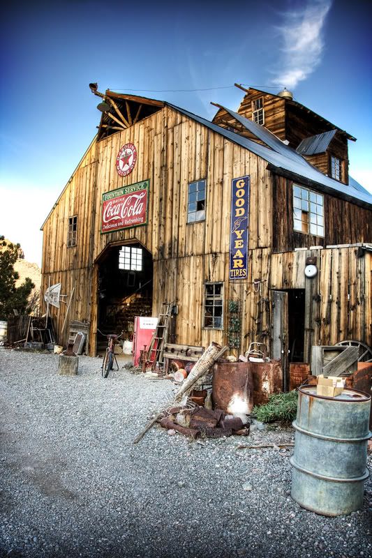 IMAGE: http://i84.photobucket.com/albums/k21/DonJuanMair/CocaColaBarn.jpg