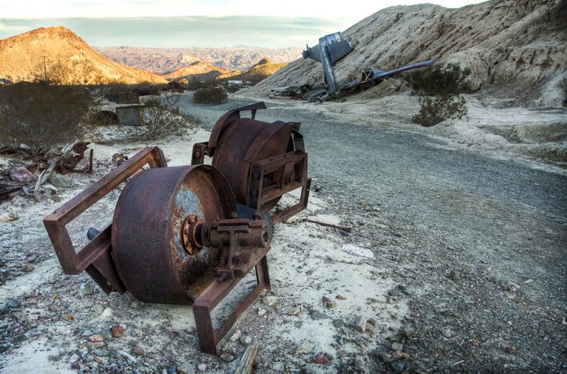 IMAGE: http://i84.photobucket.com/albums/k21/DonJuanMair/CrashedPlane.jpg