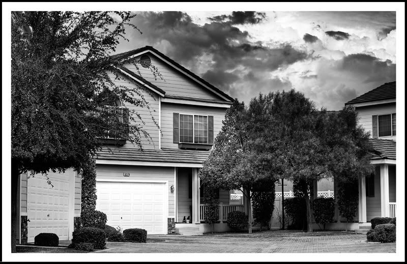 IMAGE: http://i84.photobucket.com/albums/k21/DonJuanMair/TheHousecopy.jpg