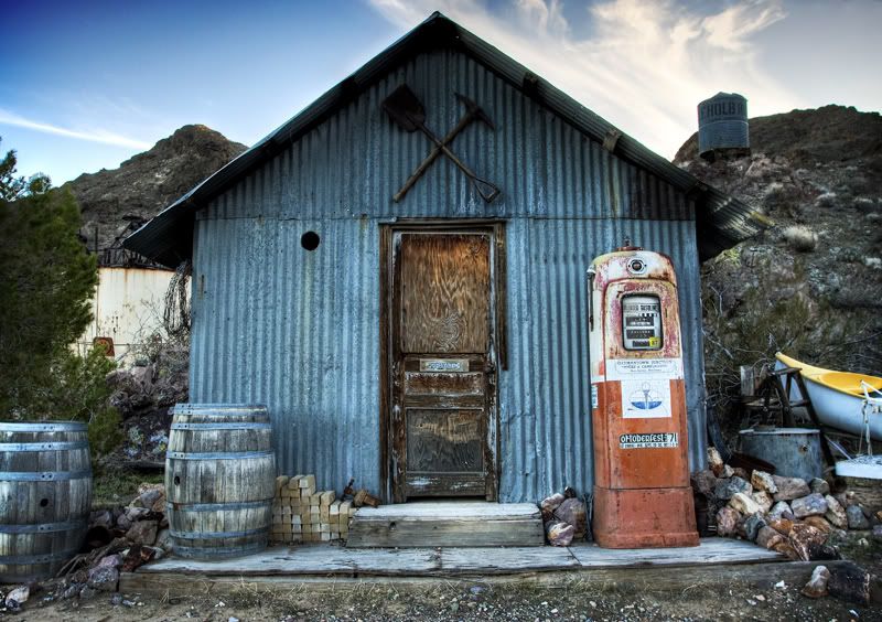 IMAGE: http://i84.photobucket.com/albums/k21/DonJuanMair/TheShack.jpg