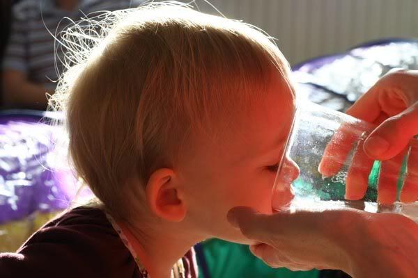 IMAGE: http://i84.photobucket.com/albums/k3/perfect_pixel/amelia/4.jpg