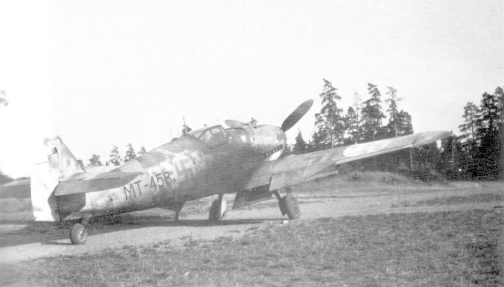 Messerschmitt-Bf-109G6-FAF-HLeLv-MT-458-