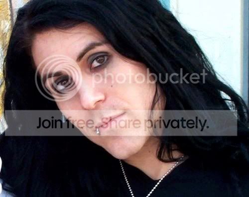 https://i84.photobucket.com/albums/k22/neruse/Artist/beautifullllll.jpg
